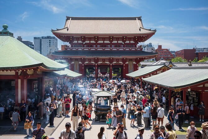 Tokyo Small Group Tour with Guide - East Gardens of the Imperial Palace: Nijubashi Bridge and a Calm Reset