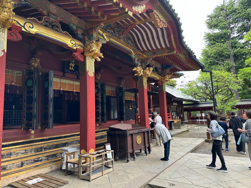 Tokyo:Stroll in Old traditional culture towns~Yanaka & Nezu - Yanaka Cemetery and the tree-lined stroll that slows you down