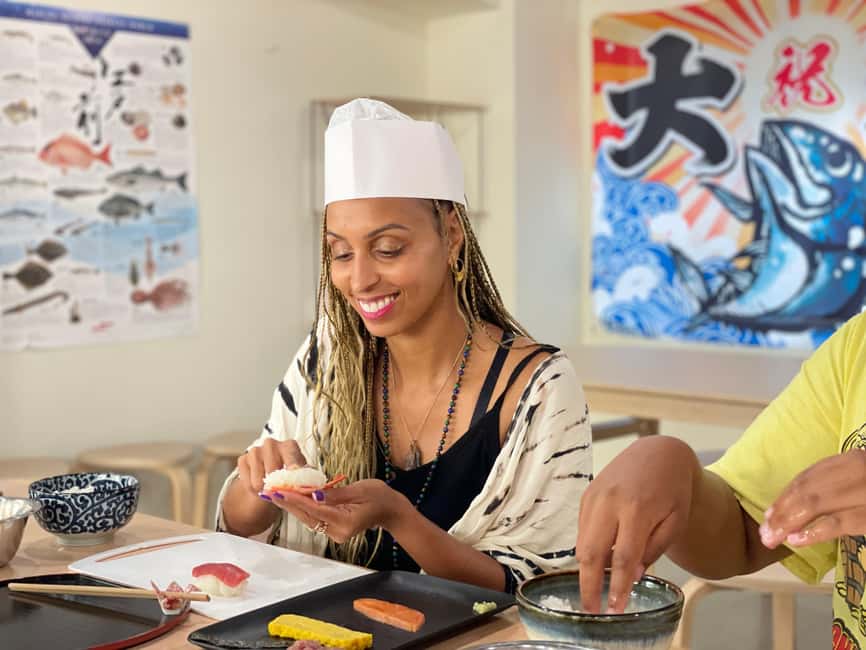 Tokyo: Sushi Making with Pro Chef & Tsukiji Fish Market Tour - Lunch included, plus market samples for the curious palate