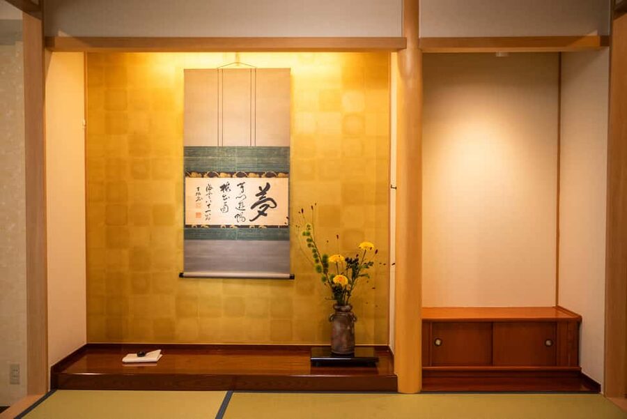 Tokyo: Tea Ceremony Experience in Asakusa - Your 1-hour matcha flow: whisk, taste, and make your own bowl