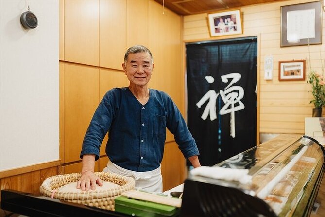 Tokyo Time Machine: Exploring Old School Monzen-Nakacho - The clam-and-rice kickoff: fukagawa meshi and sushi