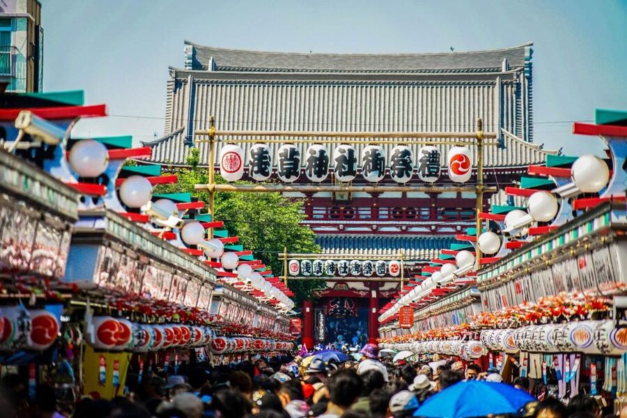 Tokyo: Tokyo Private Day Tour With Guide - Harajuku Takeshita Street and Shibuya Crossing: high-energy Tokyo with guide help
