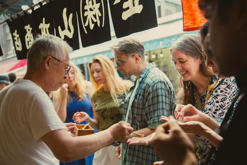 Tokyo: Tsukiji Fish Market Culture Tour with Sashimi Tasting - Finding your way in Tsukiji, without turning it into a scavenger hunt