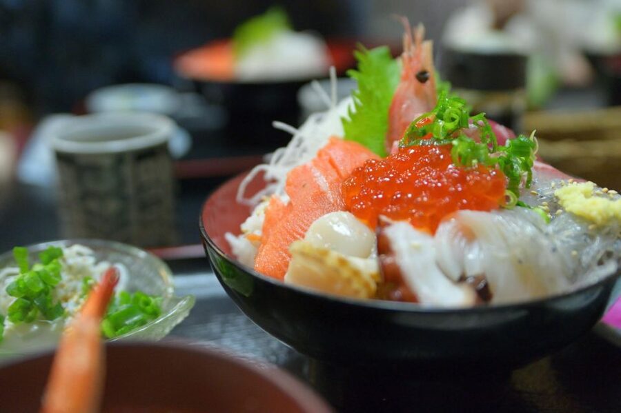 Tokyo: Tsukiji Fish Market Tour with 6 Stops & Seafood Lunch - Tsukiji is more than fish stalls