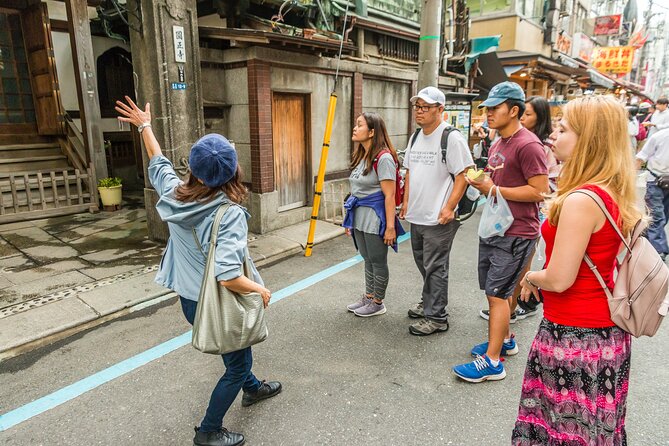 Tokyo : Tsukiji Fish Market Tour with Fresh Sashimi Tasting - Language Help Is the Secret Ingredient
