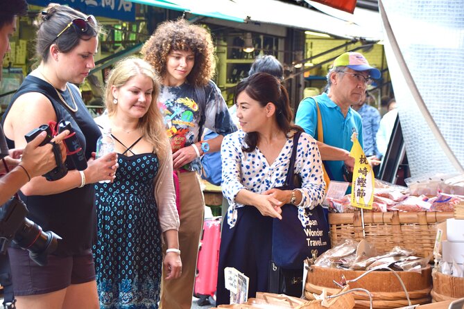 Tokyo : Tsukiji Fish Market Tour with Fresh Sashimi Tasting - Fresh Sashimi Tastings: What You Can Expect to Try