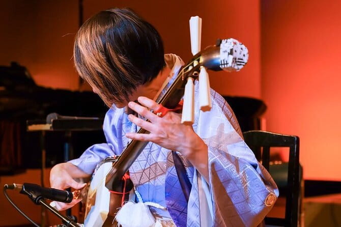Traditional Japanese Music show & Experience Tour in Osaka - How Hogaku Feels Different When You Are Up Close