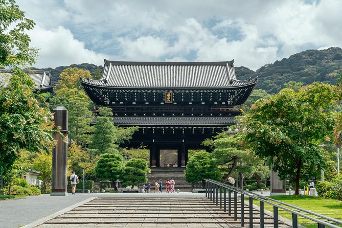 Treasures of Kyoto: Geishas & Traditions Private Tour - Reading Gion Like a Local Host, Not a Crowd