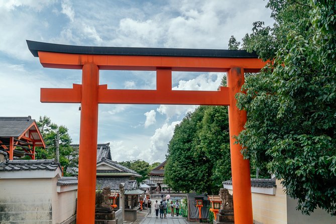 Treasures of Kyoto: Geishas & Traditions Private Tour - Izumo no Okuni and Minamiza Theatre: Kyoto’s Performance Roots