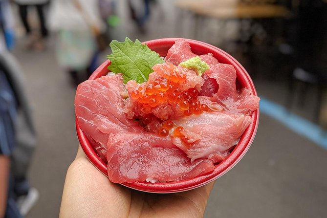 Tsukiji Fish Market Food Tour: Seafood, Street Food & Hidden Gems - Key things I think you’ll notice right away