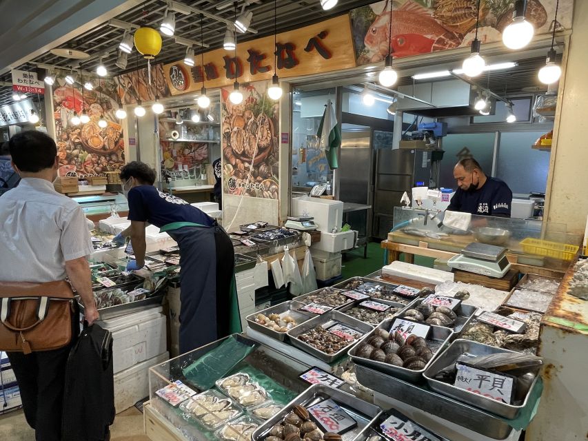 Tsukiji: Outer Market Walking Tour & Sake Tasting Experience - Logistics that matter: meeting point, timing, and what to bring