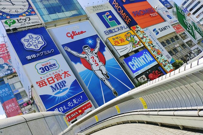 Ultimate Osaka Walking Tour: Castle, Dotonbori & Hidden Gems - Lunch and street-food reality check