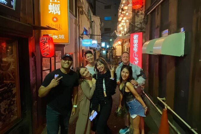 Unlimited Local Night《ALL-YOU-CAN-DRINK》Find Sinjuku Hidden Gems! - Local touches: welcome drinks, photos, and hidden souvenirs