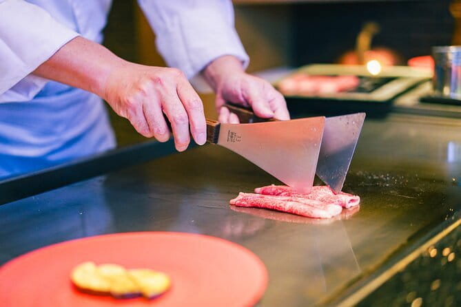Wagyu Beef and Sake Pairing Foodie Tour in Tokyo - Shimbashi at 5 pm: where your Tokyo night gets organized