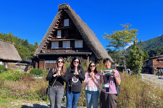 World Heritage Shirakawa-go Perfect Guided Tour from Kanazawa - Kenroku-en finish: a smooth landing in Kanazawa